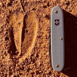 Victorinox Pioneer X Alox - Silver 7 Victorinox Pioneer X Alox - Silver -Camping Equipment Store 0.8231.26 5 600x600 a5ffb159 e20f 44c2 af8d e0c9cc987531