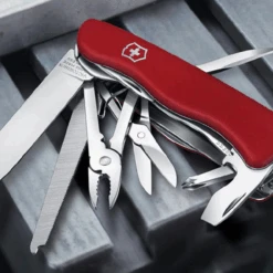 Victorinox Work Champ - Red -Camping Equipment Store 0.8564 3 600x600 ab7407e3 b378 49fa 844a d7f8df3418a2