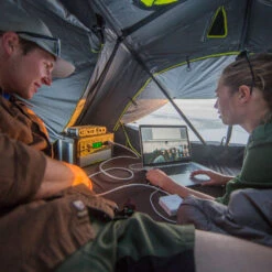 Goal Zero Yeti 400 Lithium -Camping Equipment Store 827459e3f09954b22412217dbef0ac91