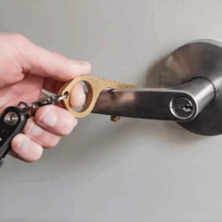 Keysmart CleanKey™ -Camping Equipment Store 9 4