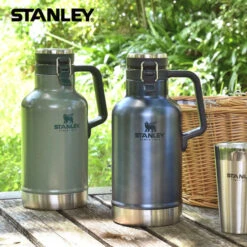 Stanley 32oz Classic Stainless Steel Vacuum Growler (Green) -Camping Equipment Store imgrc0081827662 600x600 ffddbfa0 98f4 4525 83f6 f2f2279b39b9